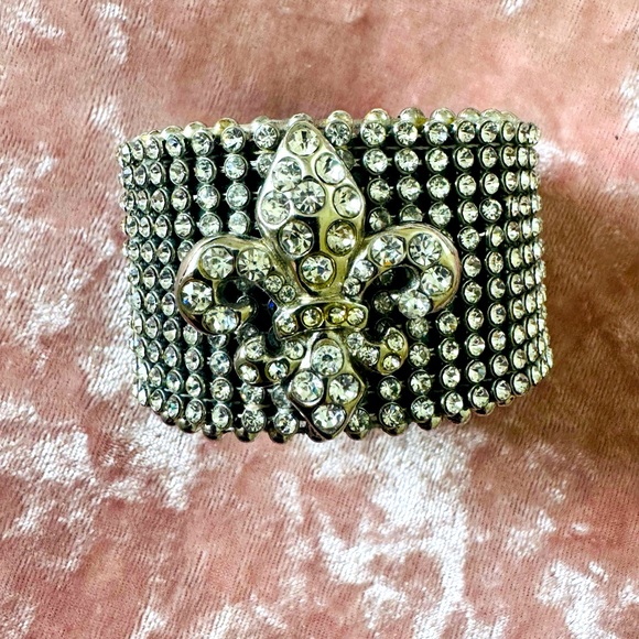 Jewelry - 🔥🌞Elegant Silver and Black Fleur-de-Lis Bracelet